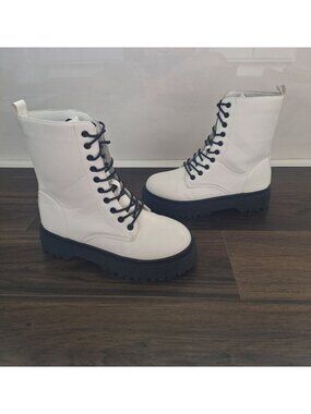 💙 She & In Women’s 8.5 White Faux Leather Platform Combat Boots Lug Sole Street